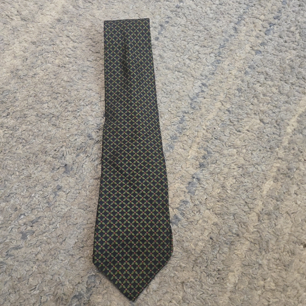 Brooks Brothers Makers Silk Tie Holly Berry Christmas Holiday Green Navy